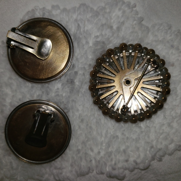 Vintage brooch and earrings set - Picture 2 of 2